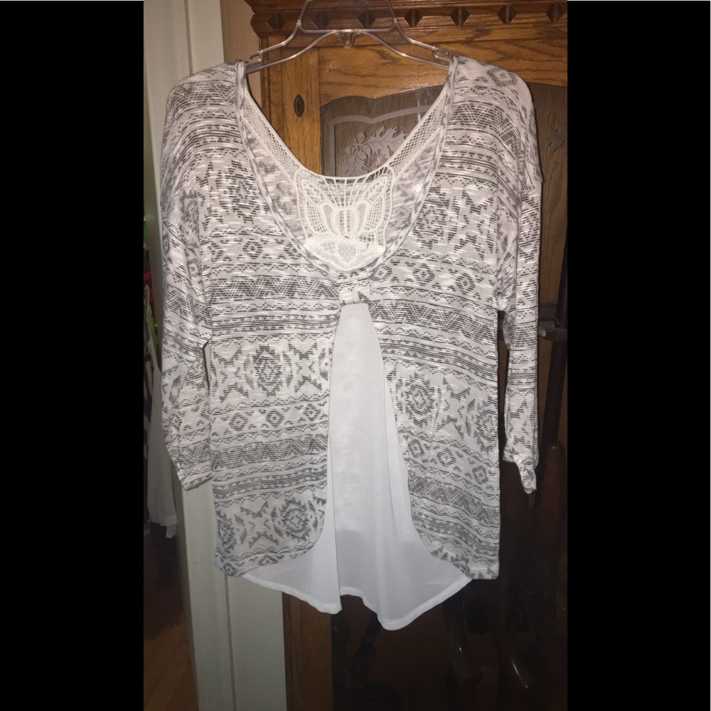 Almost Famous Top - Picture 2 of 5